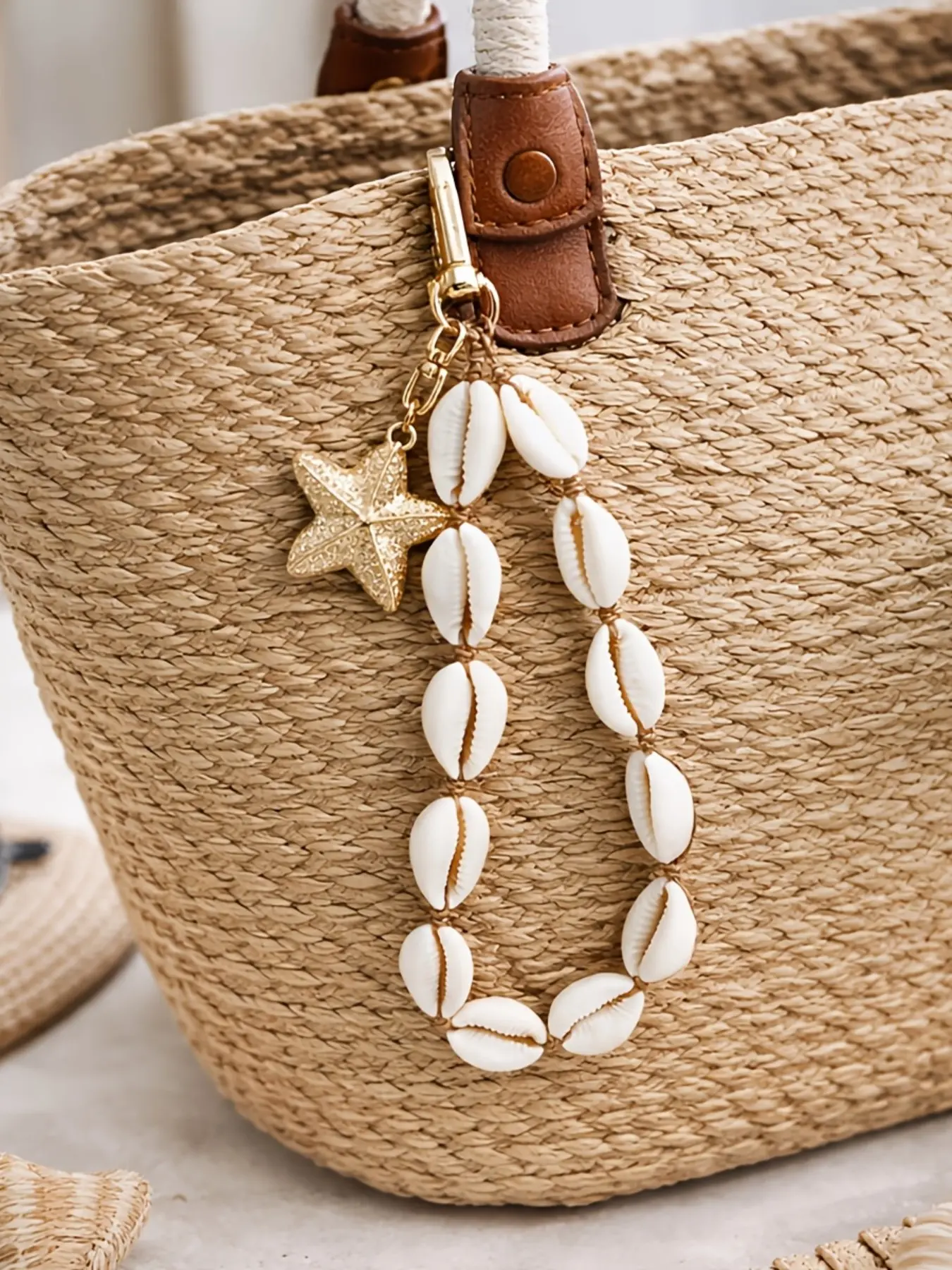 Shell Beach Keychain Phone Chain, Starfish Bag Charm, Creative Car Key Ring Pendant, Stylish and Functional, Versatile Accessory for Keys and Bags, Stylish Keyring