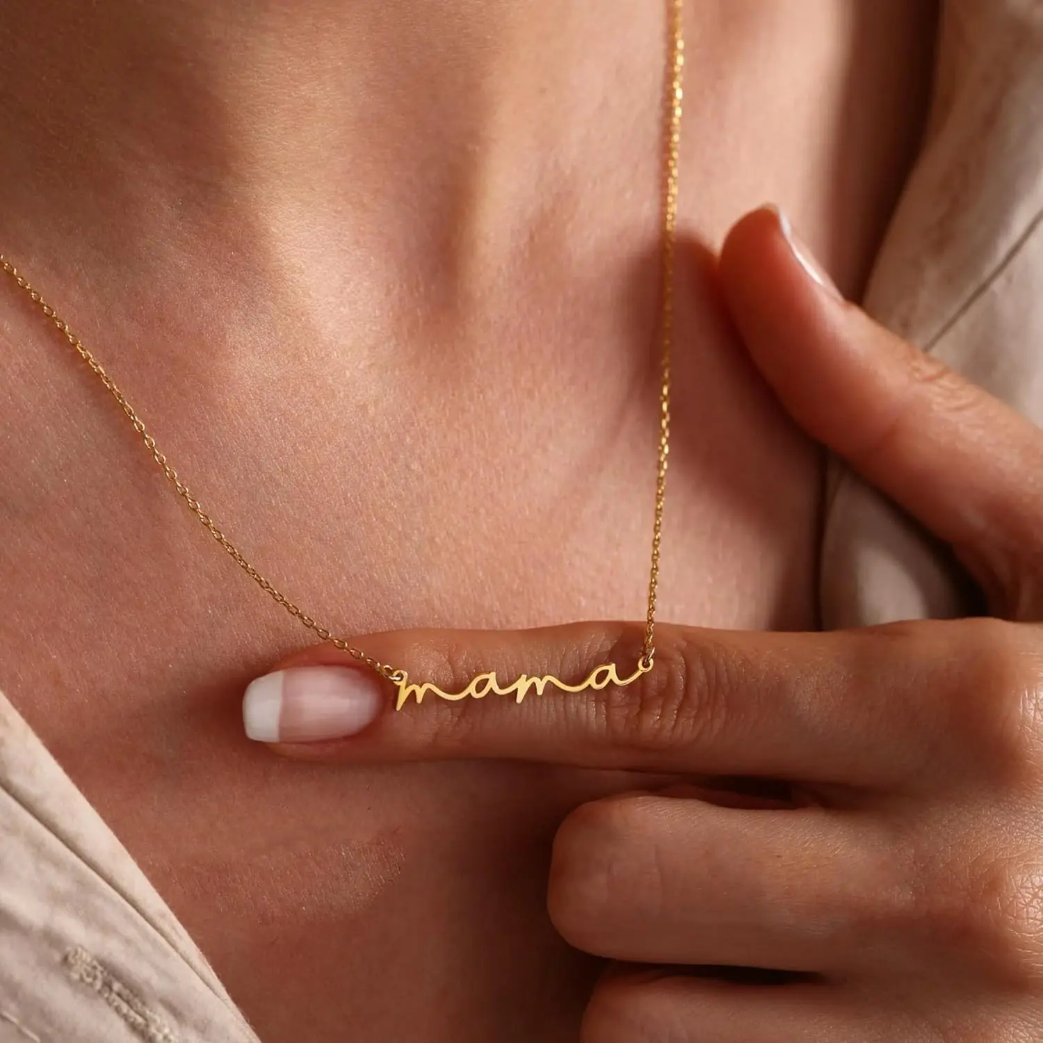Tewiky&Dearmay Elegant Gold Mama Necklace for Women - Delicate Minimalist Jewelry Gift for Mom Summervibes Grandma, Hypoallergenic & Tarnish-Free Best Gift For Mother' s Day