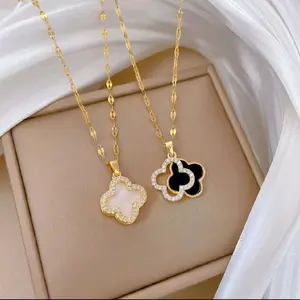 18K Gold Plated Shiny Diamond Black And White Clover Pendant Necklace Fashion Jewelry Clavicle Chain Necklaces for Women