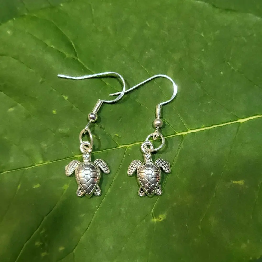 Durable Silver Turtle Earrings - Unique Design for Silver Turtle Enthusiasts