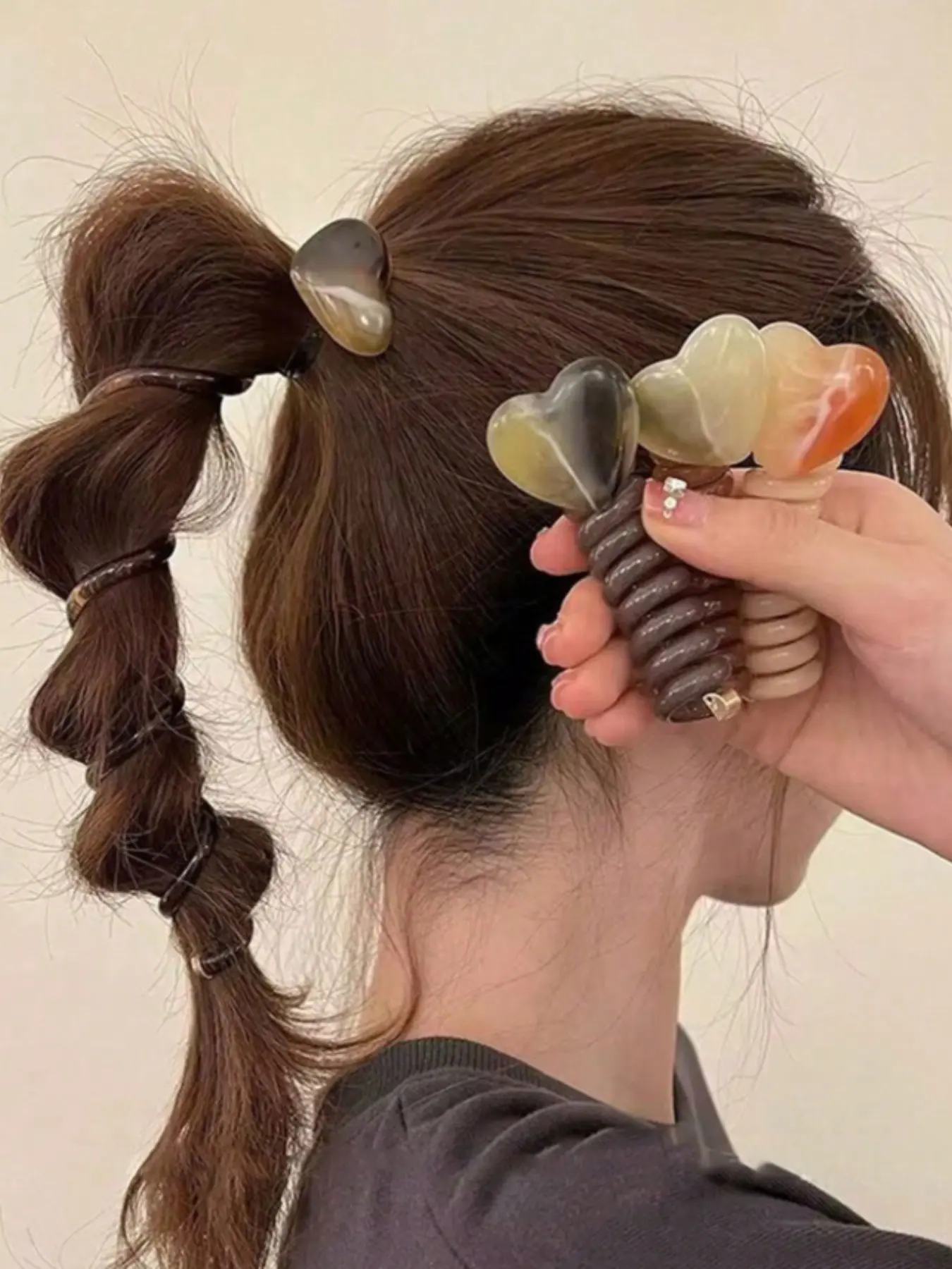 4-Pack Heart-Shaped Hair Ties, Hair Scrunchie, Scrunchies for Hair, Sweet and Cute, Gentle on Hair, Ideal for Daily Use, Women's Fashion Accessories, Simple Design, Hair Accessory