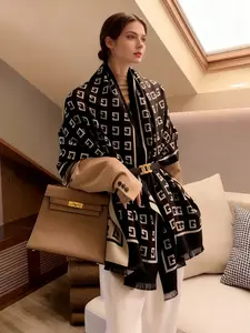 Popular women's shawls for women in winter, a thickened autumn and winter scarf that is warm and versatile. The enlarged size can be used as a top for styling. It is double-sided and two-colored. Pashmina Hijab moo moo and scarf set