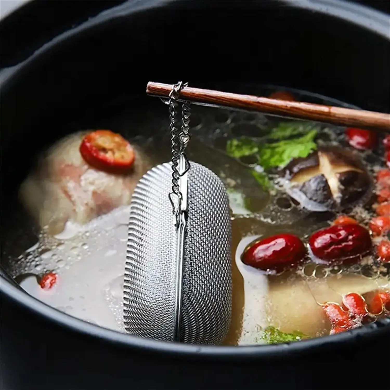 Stainless Steel Cooking Spice Filling Fine Mesh, 1 Piece Durable Floating Spice Influser, Kitchen Seasoning Ball, Cookware Accessories for Home Kitchen Outdoor Camping, Kitchen Strainer Utensils, Kitchen Gadgets, Kitchenware