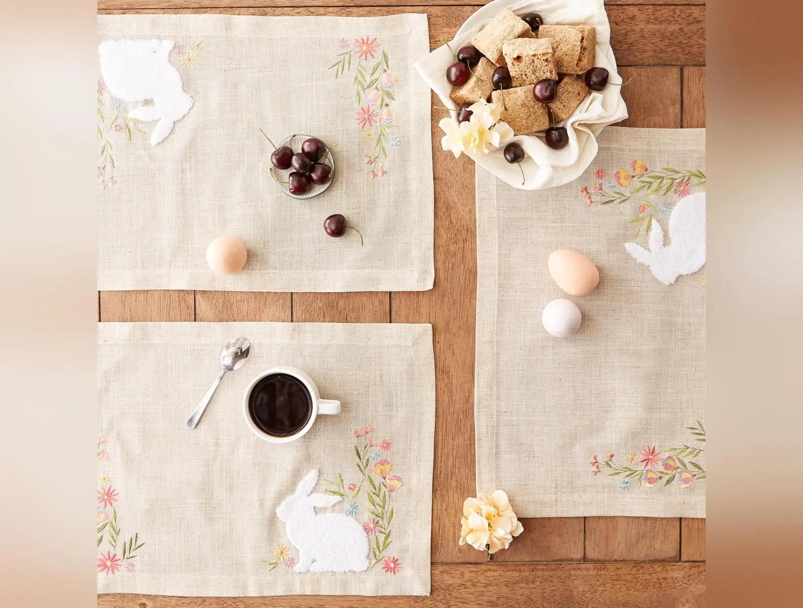 Spring Meadow Embroidered Placemat - Set of 4