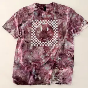 Retro Smiley Face Shirt, Pink Tie Dye Shirt, Boho Style Shirt, Ice Dye Crew Neck Shirt, Checkered Smiley, 80s 90s Design, Ice Dyed TShirt, Retro Smiley Face Design, Pink Tie Dye, Retro Comfy T-Shirt, Hand Dyed, One of a Kind, Fits True to Size, Preshrunk
