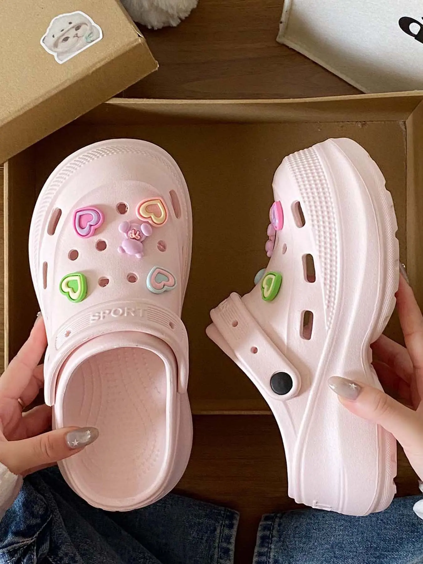 Korean Style Thick Sole Eva Holes Shoes for Women, Fashionable DIY Cute Cartoon Outdoor Comfortable Lightweight Beach Sandals Slipper, Thick Soled Slippers, Casual Slippers, Summer Slide Slippers