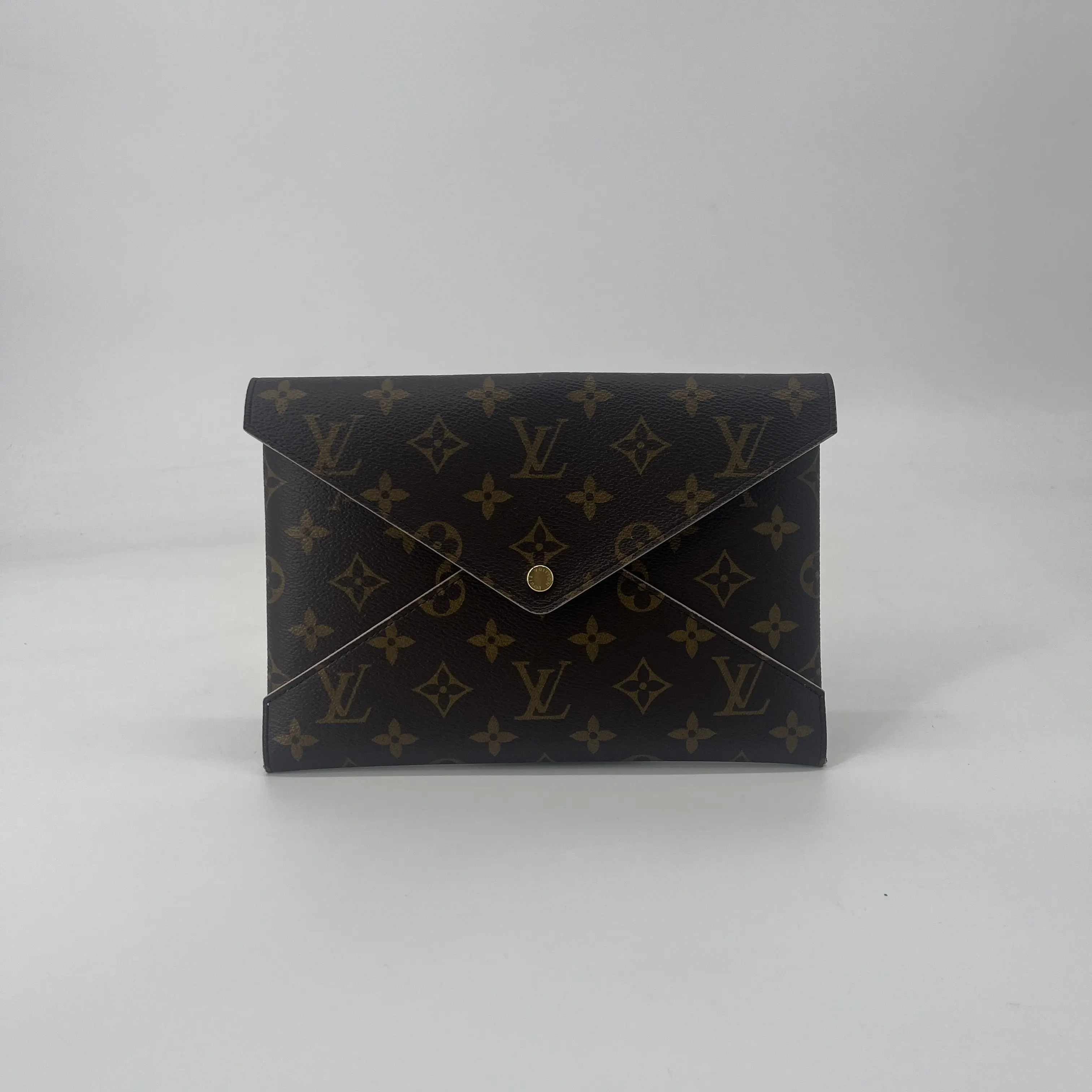 Pre-owned Louis Vuitton Monogram  Crossbody Bags Pochette Felicie Crossbody Bag Brown Regular, Snap Closure, Gold Accents, Verified Authentic, Envelope Pouch, 1 Card Slot & Flat Pocket