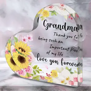 Flower & Letter Pattern Acrylic Heart Shaped Ornament, 1 Count Grandma Gift, Thank You Gifts for Grandma, Desktop Ornament