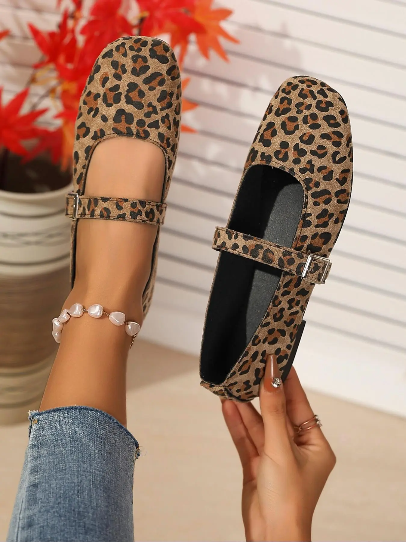 Women's Leopard Print Mary Jane Shoes, Vintage Buckle Design, Soft Sole Comfort, Perfect for Skirt and Pants, Daily Wear