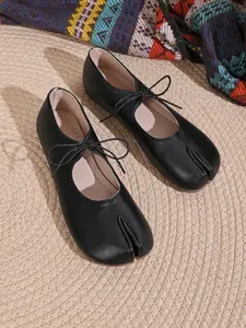 Summer New European Style Split-Toe Pig-Sole Shoes, Low-Cut Lace-Up Soft Sole Single Shoe, Silver Color Plain Design Flats, Casual Summer Shoes