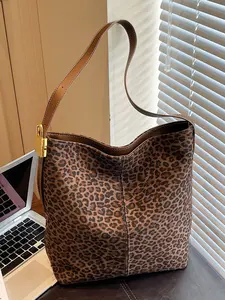 Large capacity retro lazy style shoulder bag, simple casual leopard print daily bucket bag, versatile texture crossbody bag, Casual crossbody bags, suitable for commuting to work, shopping, daily outings