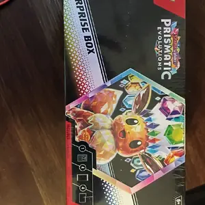 Prismatic evolutions surprise box