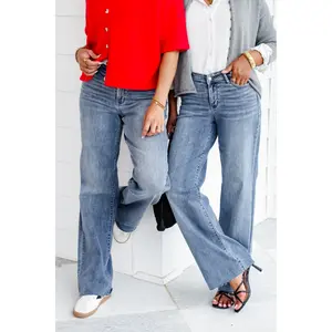 Judy Blue Medium Wash V-Front Baggy Jeans