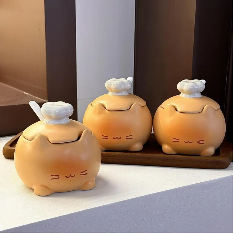 1 Piece Creative Cartoon Glaze Cat Ceramic Seasoning Jar Salt Container Kitchen Spice Box Home Condiment Dispenser