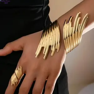 Women’s Euro‑American Textured Wing 2‑Pcs Jewelry Set, Stylish Unique Bracelet & Ring, Trendy Versatile Statement Accessories for Daily Wear, Party Events & Holiday Occasion Gift‑Giving