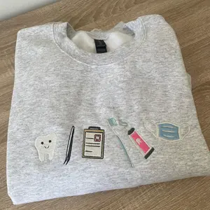Dental Assistant T-shirt/Sweatshirt/Hoodie, Embroidered Dentist Crewneck for Dental Hygienists, Toothbrush Sweater Crew Neck
