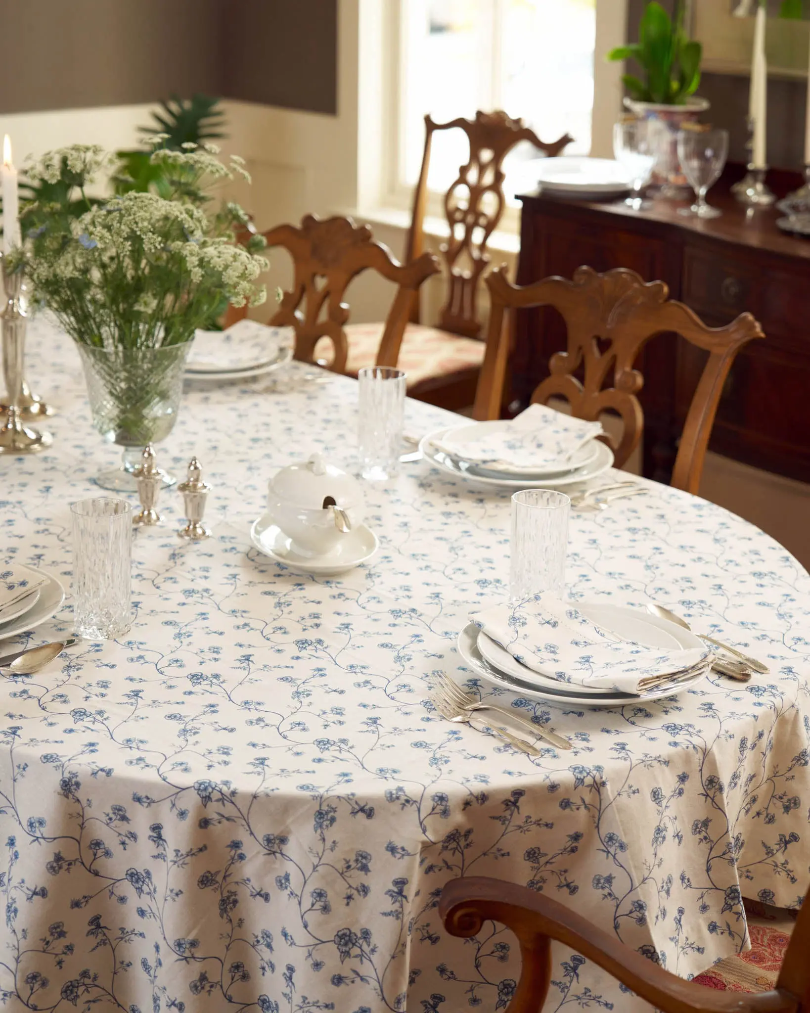 Garden Vine Delft Blue Floral Cotton Tablecloth