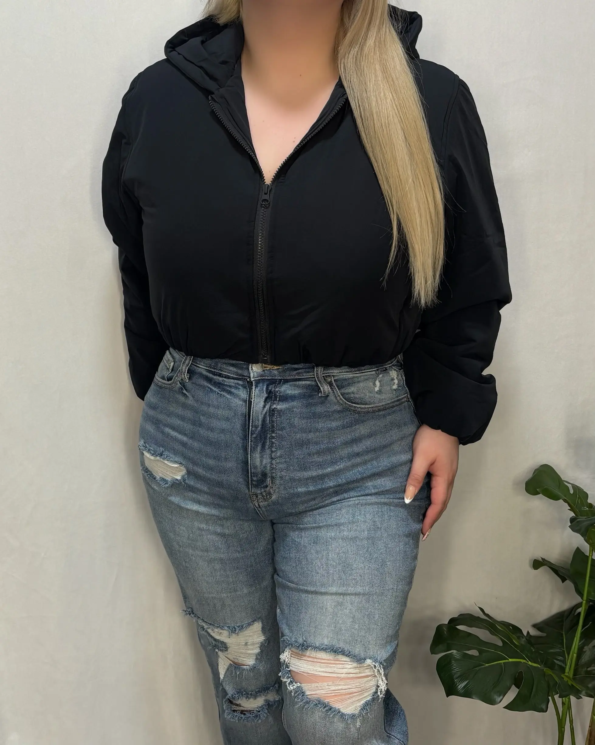Larrisa Puffer Jacket (Black) Larrisa Puffer Jacket (Black)