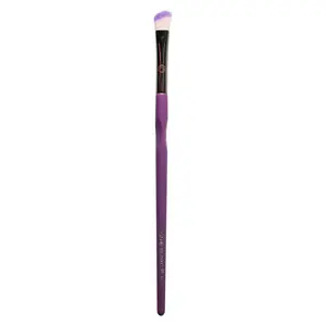 E03 - Angled Eyeshadow Brush - Game Beauty