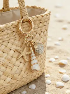Natural Asymmetric Shell Starfish Seashell Keychain, Heart Clasp Wallet Charm, Summer Beach Accessory, Perfect Gift for Ocean Lovers