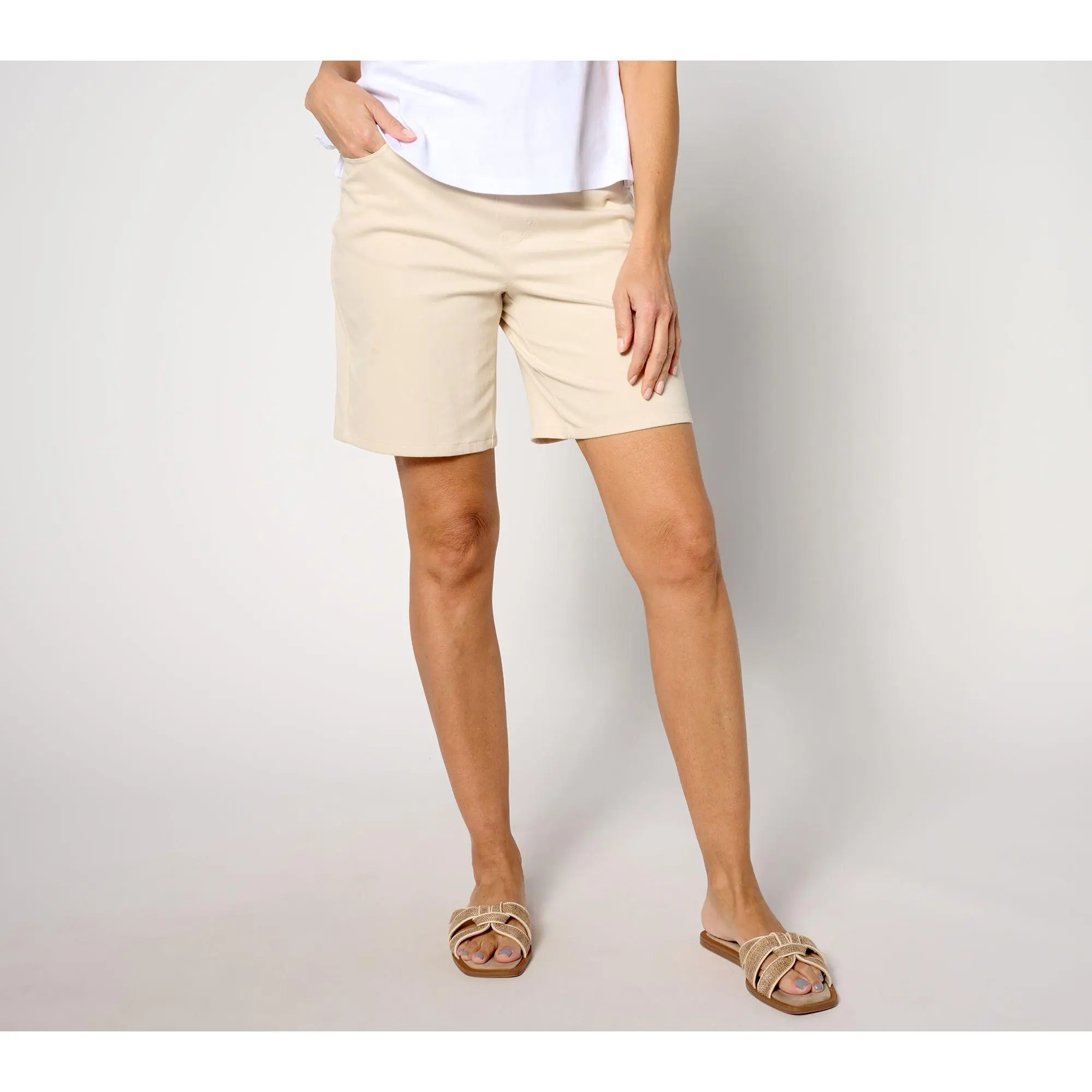 Denim & Co. Petite Comfy Knit Air Pull-On Short with Pockets