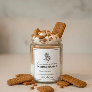 Biscoff Crunch Scented Candle with Handmade Love and Cookies for a Cozy Atmosphere