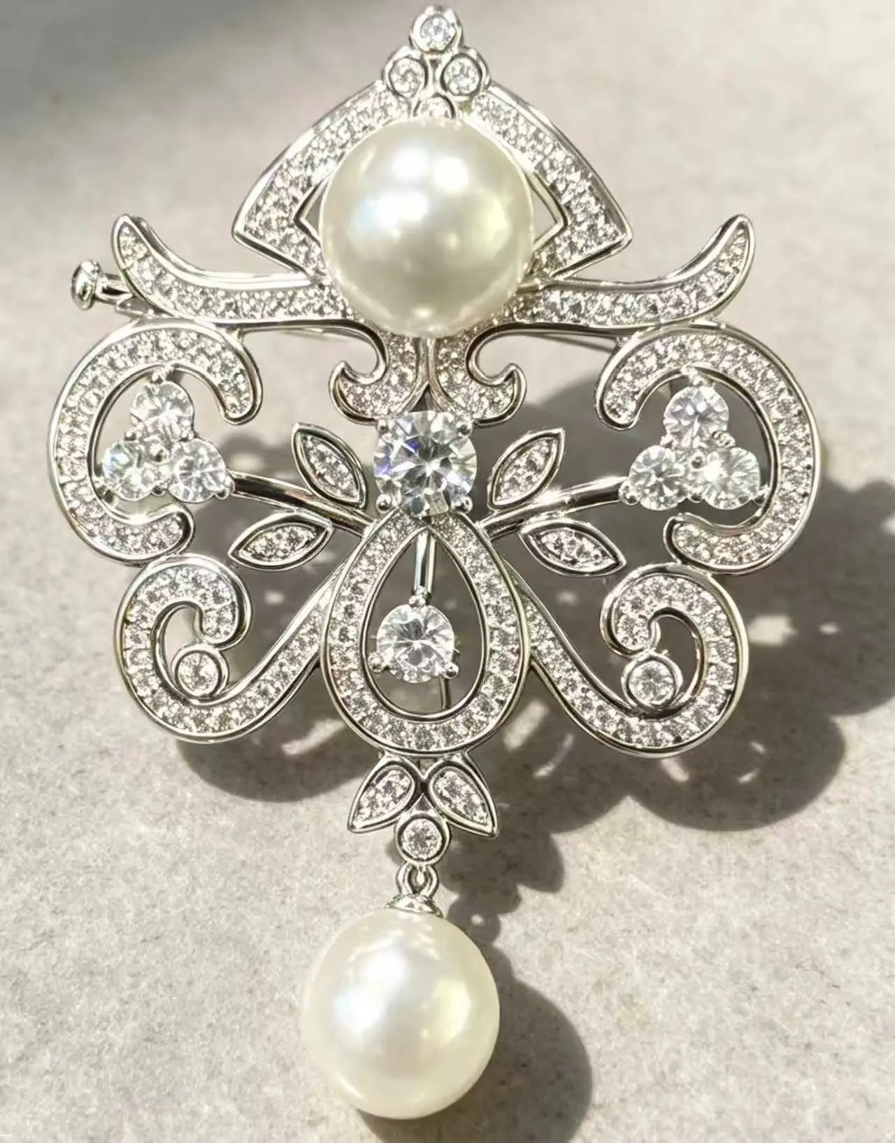 Vintage Style Artificial Gem Inlaid Brooch Pin, Women Decorative Costume Accessory, Multi‑Layer Electroplated Tarnish‑Resistant Metal Pin, Ideal For Wedding, Bridal Shower, Banquet And Daily Outfit Decoration