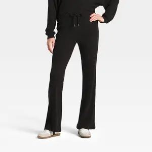 Women's Mid-Rise Ribbed Flare Pants - Universal Thread