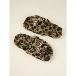 Unisex Ultra-Soft Plush Slippers – Cozy Fuzzy Indoor/Outdoor Slides for Men & Women | Everyday Home Comfort