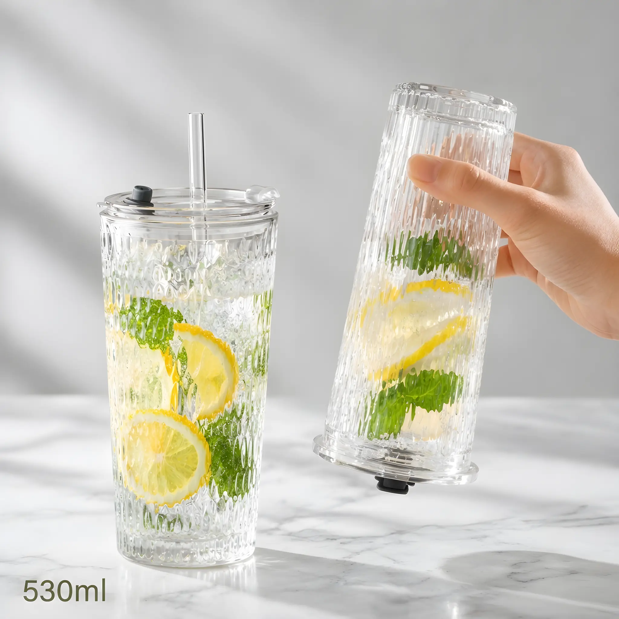 530ml Sturdy Transparent Striped Texture Borosilicate Glass Tumbler, Leakproof Lid & Glass Straw Included, Heatproof Reusable Cup for Coffee, Home & Office Use, Dishwasher Safe Holiday Gift Drinkware
