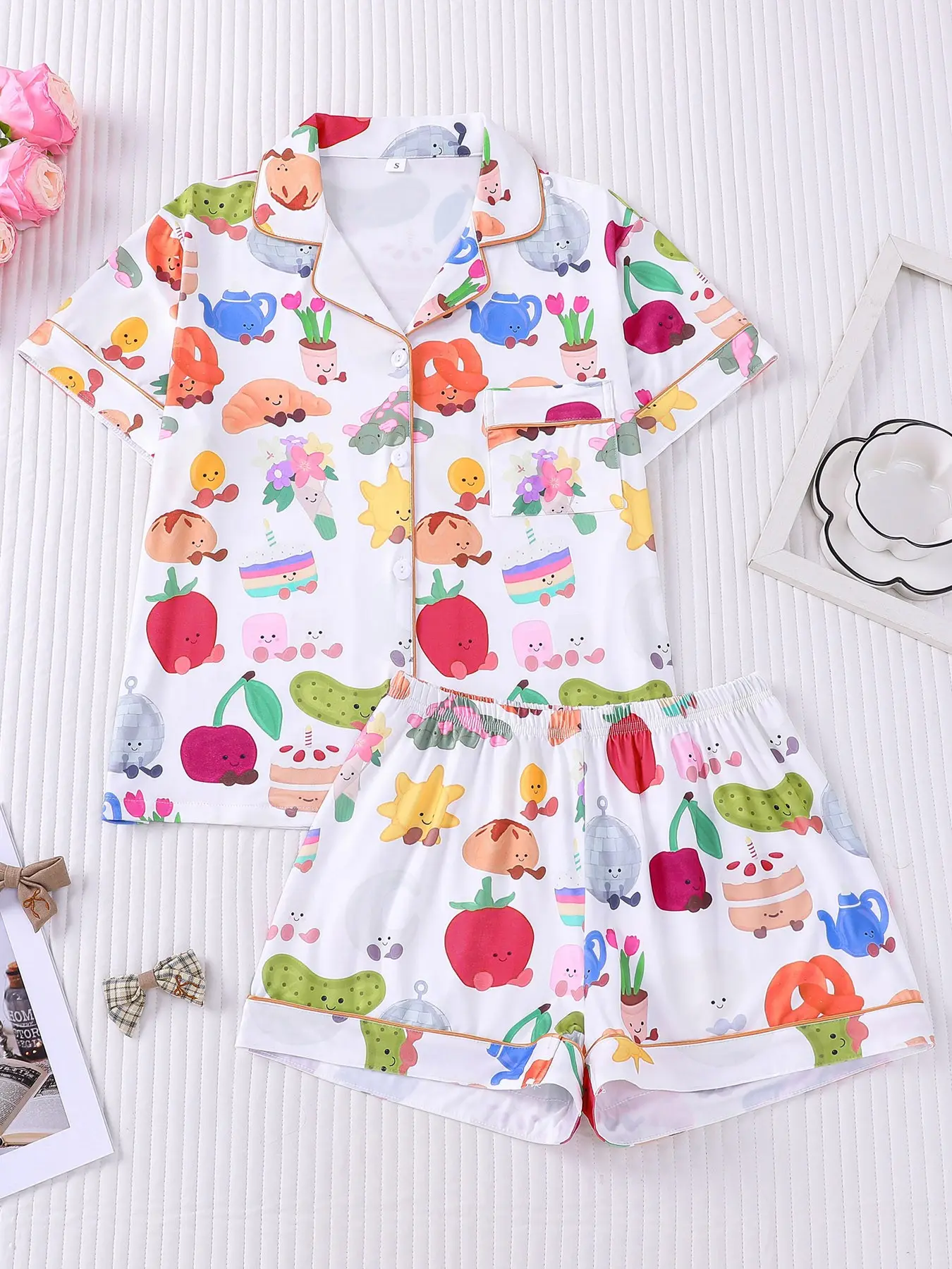 Women's 2-Piece Casual Pajama Set, Loungewear, Homewear, Cute Cartoon Food Print Short Sleeve & Shorts, Skin-Friendly & Breathable Sleepwear, Turn-Down Collar Button-Down Design with Pocket, Loose & Comfortable Wearable Outside, Summer
