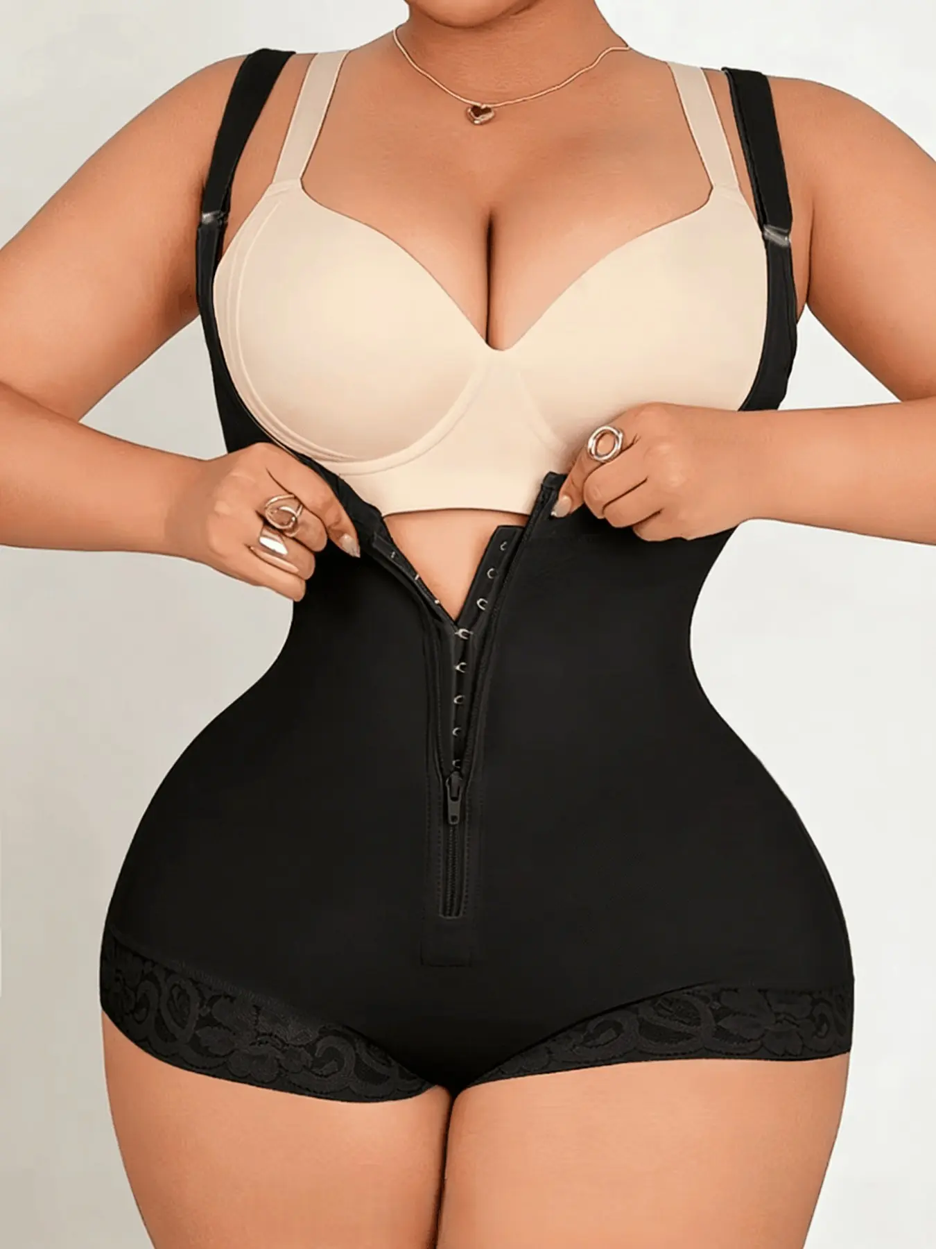 1 Count Women's Lace Trim Antislip Open Bust Body Shaper, Body Shaper Girdles, Colombian Shapewear, Fajas, Adjustable Shoulder Straps and Zipper Shapewear, Hooks Crotch Bodysuit, Breathable Jumpsuit, Ideal for Daily Wear, Everyday Underwear