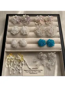 Handmade Beaded Flower Cluster Stud Earrings, Vacation Style Girl Earrings, Smart High-end Sweet Romantic Earrings