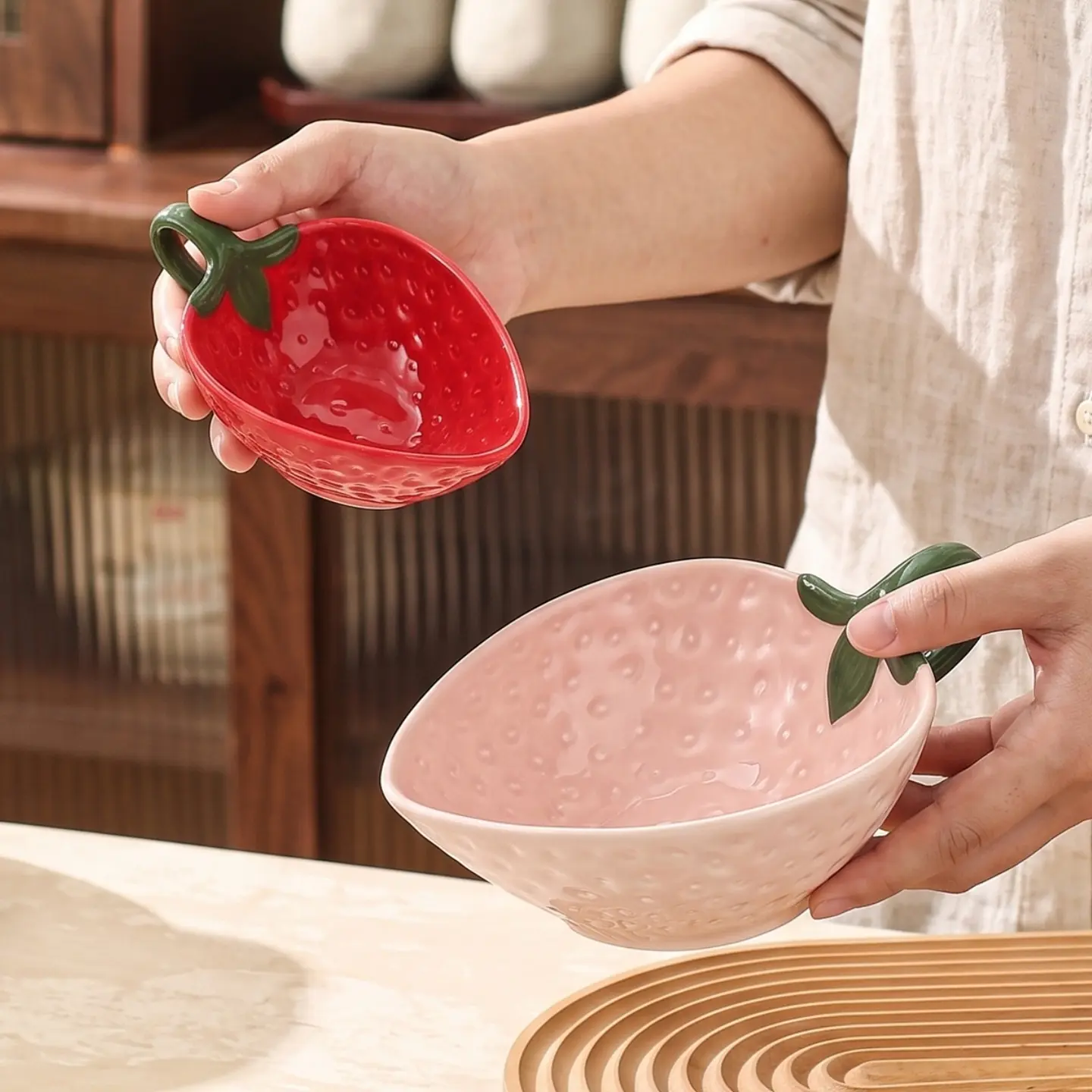 HongDian Cute Strawberry-Shaped Ceramic Bowl - Single Handle, 5/8in Sizes, Blush Pink Red Cute Textured Berry Surface, Premium Ceramic, Underglaze Non-Fading, Oven Microwave Dishwasher Sterilizer Safe Tableware for Dessert, Fruit, Kitchen Decor