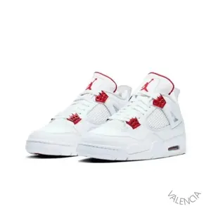 Retro red metallic style white and red casual sports versatile durable and comfortable basketball shoes