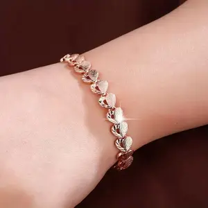 Mother's Day gift - Women's fashionable hollow three-color heart-shaped design bracelet. A simple and everyday accessory, multi-functional hand jewelry. Heart-shaped bracelet, heart-shaped pendant bracelet.