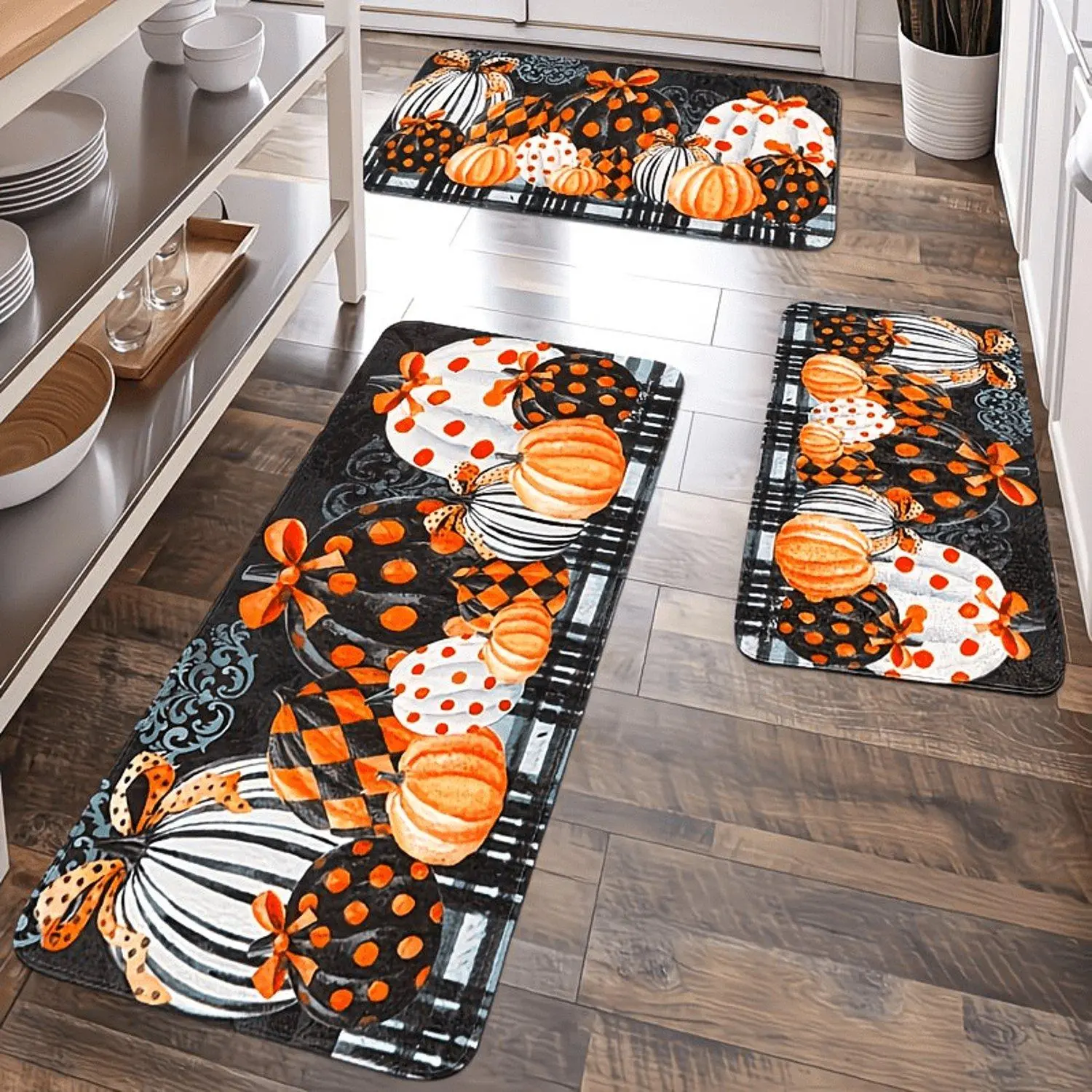 Thanksgiving Farmhouse Kitchen Mat, Fall Pumpkin Door Mat, Holiday Gift, Thanksgiving Holiday Party Decorations, Kitchen Rugs, Hallway Running Rugs, Flannel Material Is Soft And Cozy And Easy to Clean, Suitable for Sinks, Bedrooms