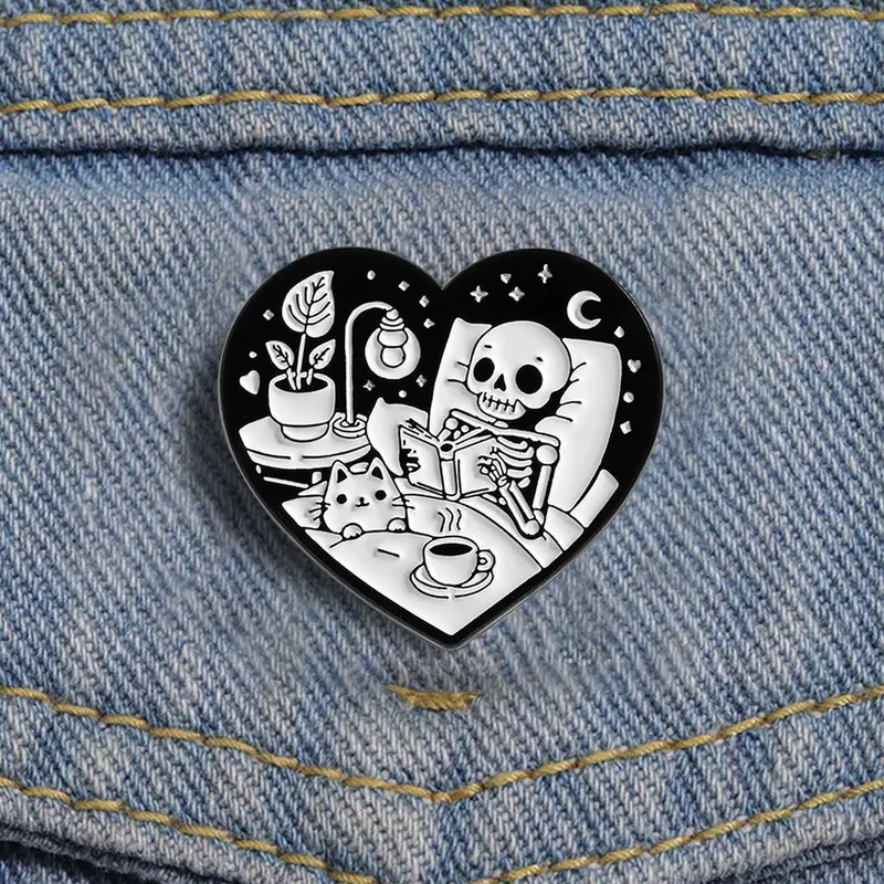 Creative Heart Skull Enamel Pin Nerd with Cat Halloween Metal Brooch Lapel Backpack Badge Fashion Jewelry Accessories Gift for Friends Durable Metal Pins Fashion Accessory
