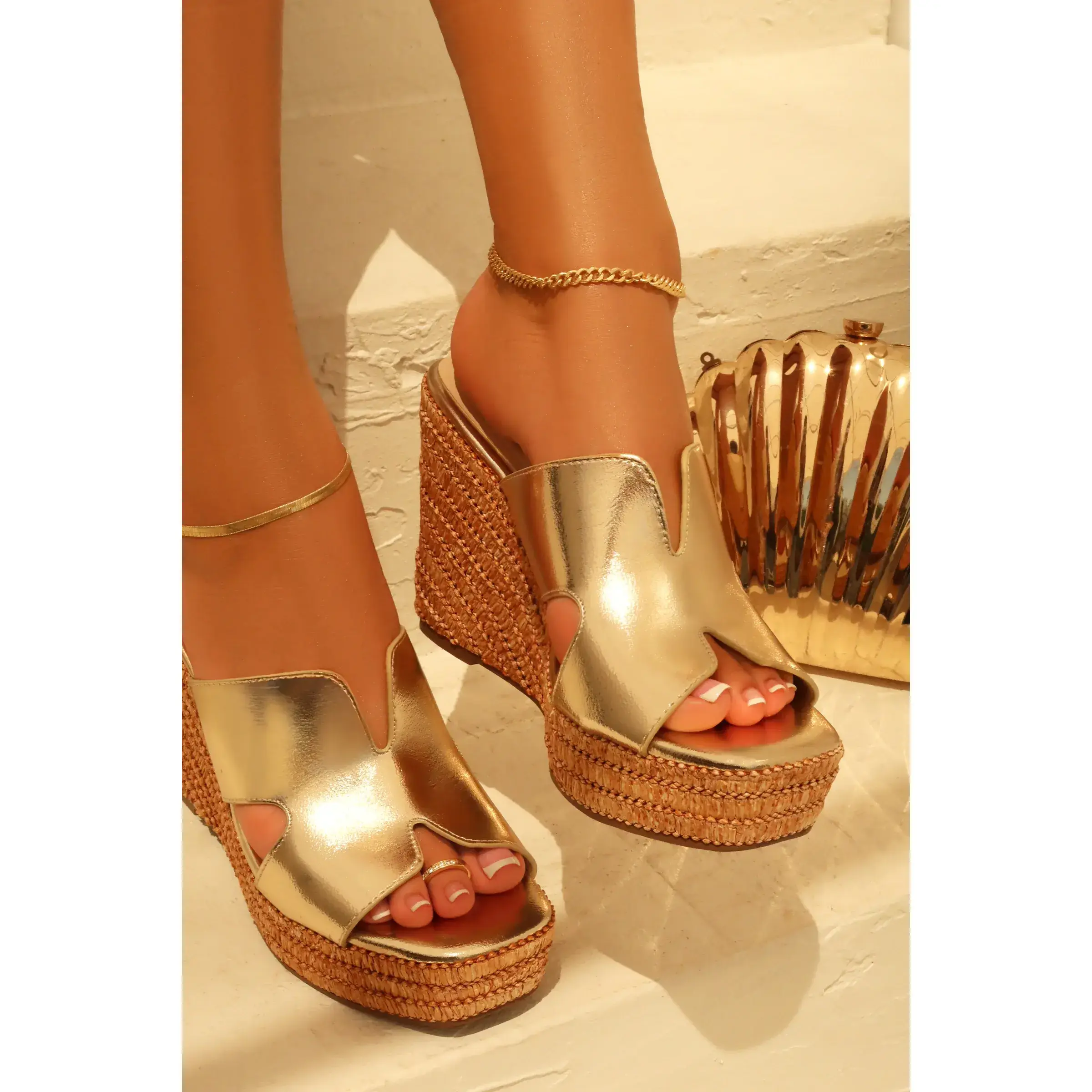 Bella Raffia Platform Wedges - Gold