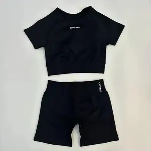 DFYNE Seamless Impact Gym Set for Women Compression Crop Top & Pleated Bum Scrunch Shorts Sculpting 2-Piece Workout Outfit for Yoga Training Athleisure Quick Dry Activewear Outdoor Sportswear Sporty Comfy Breathable