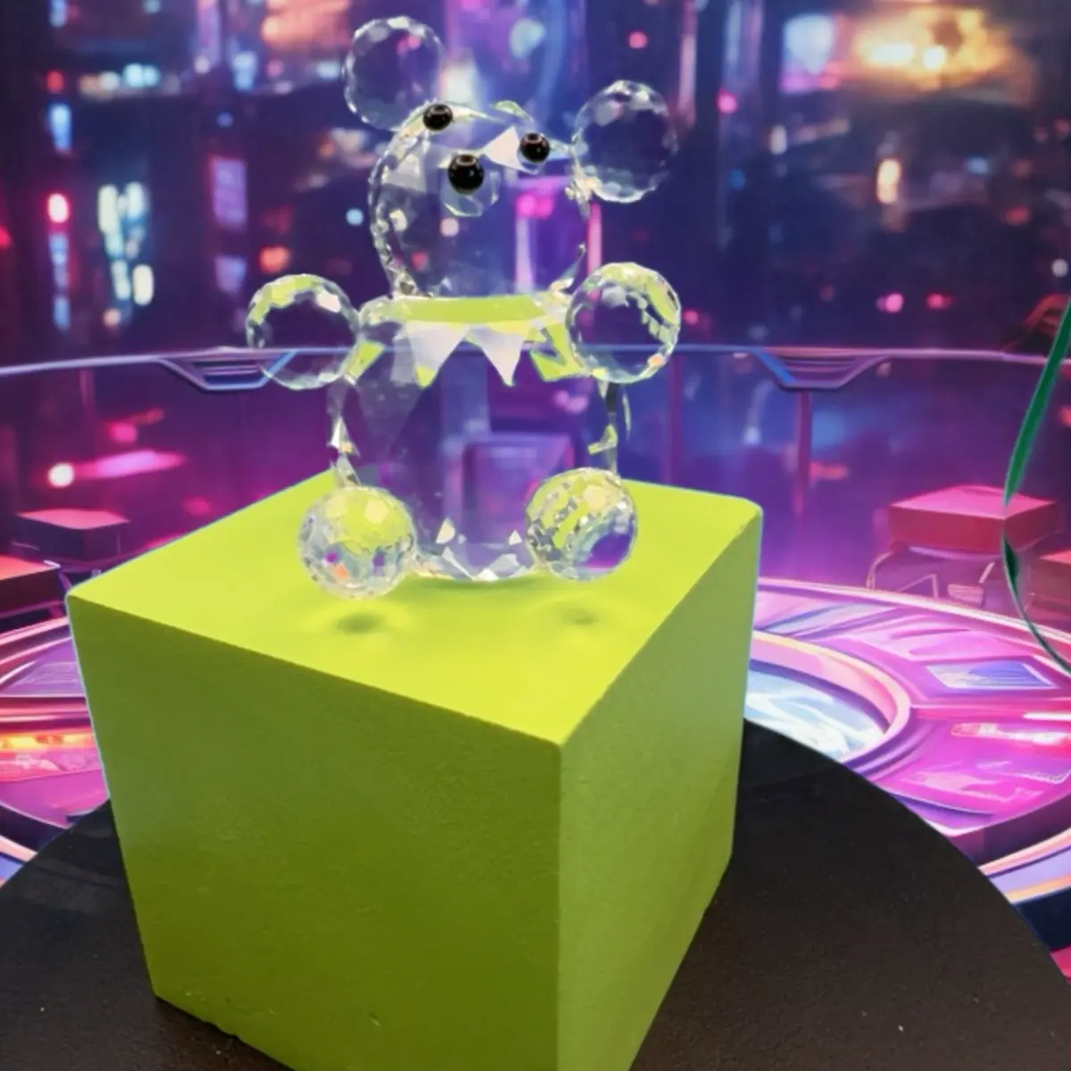 628/30 Asfour crystal small bear