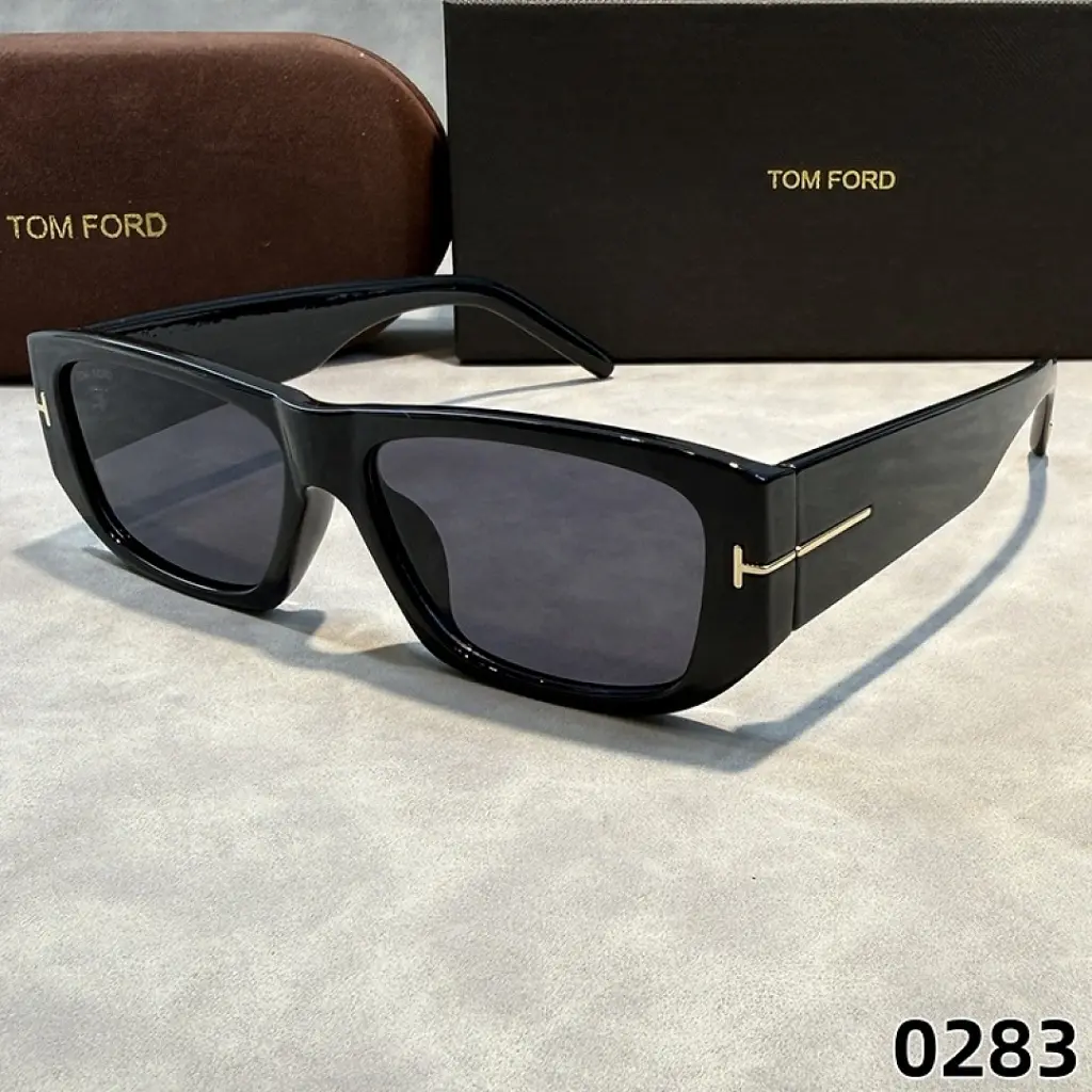 New Square T-Bar Sunglasses for Men & Women, European American Street Style, UV400 Protection, Lightweight Fashion Eyewear for Driving Travel