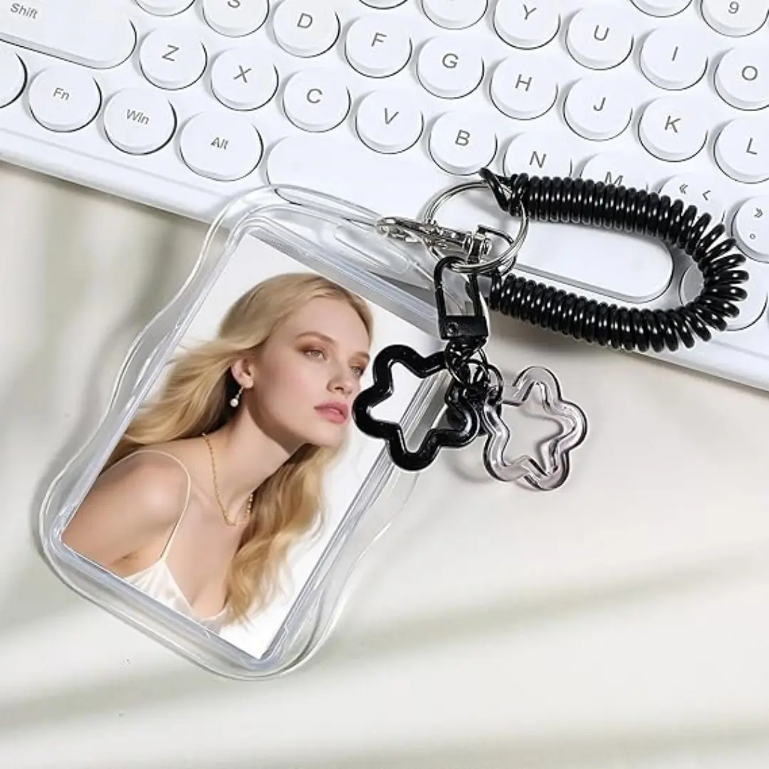 1Pcs Cute Photocard Holder Keychain Kpop Photo Card Holder Star Wave Photocard Keychain Transparent Pc Holder Creative Photocards Holder for Bus Student Card Photo Protector