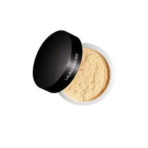 Laura Mercier Translucent Loose Setting Powder in Translucent Honey