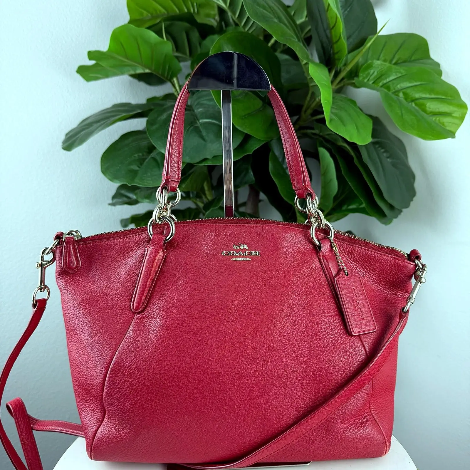 Pre-owned Pebbled leather Crossbody bags Authentic Coach Kelsey Red Satchel Crossbody Bag