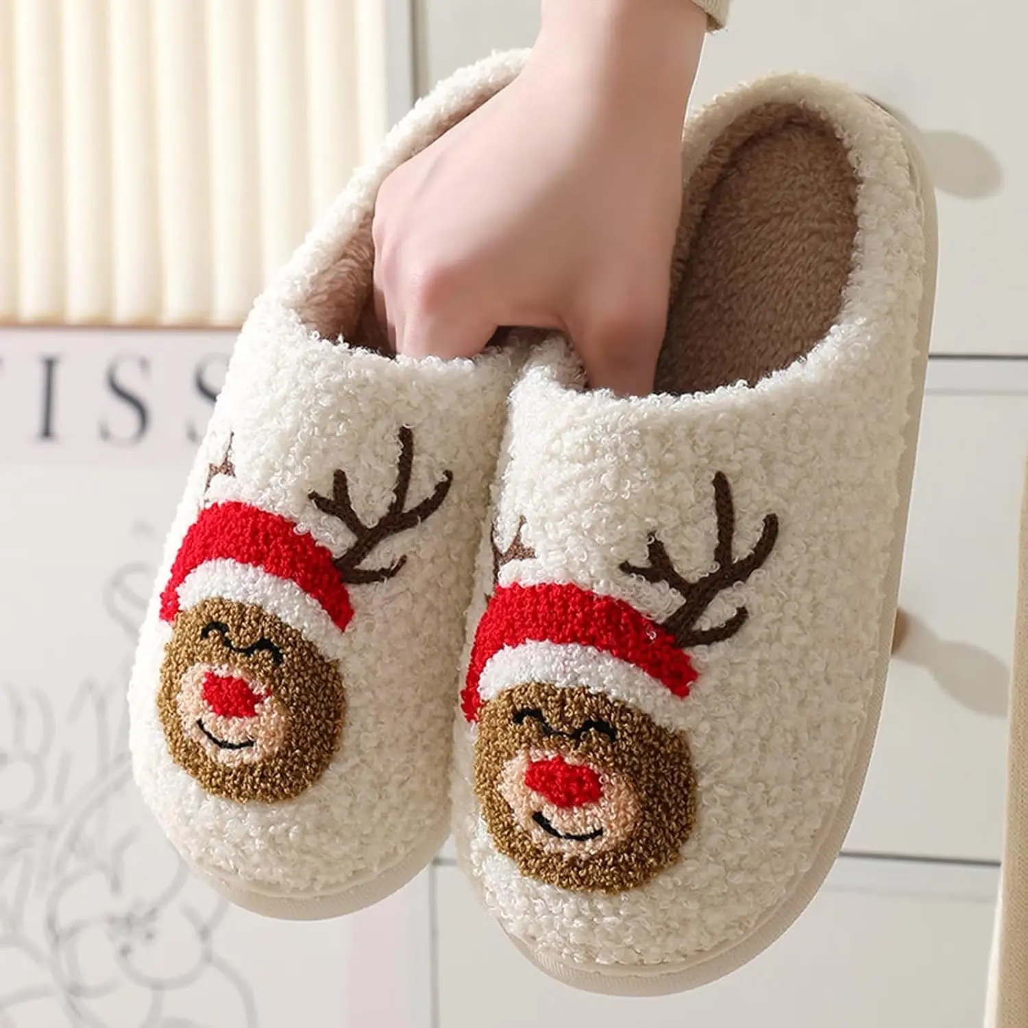 Women's Smiley Face Slippers, Fuzzy Slides with Soft Fur Lining and Cozy Memory Foam, Warm Indoor Outdoor House Shoes, Footwear, Stylish