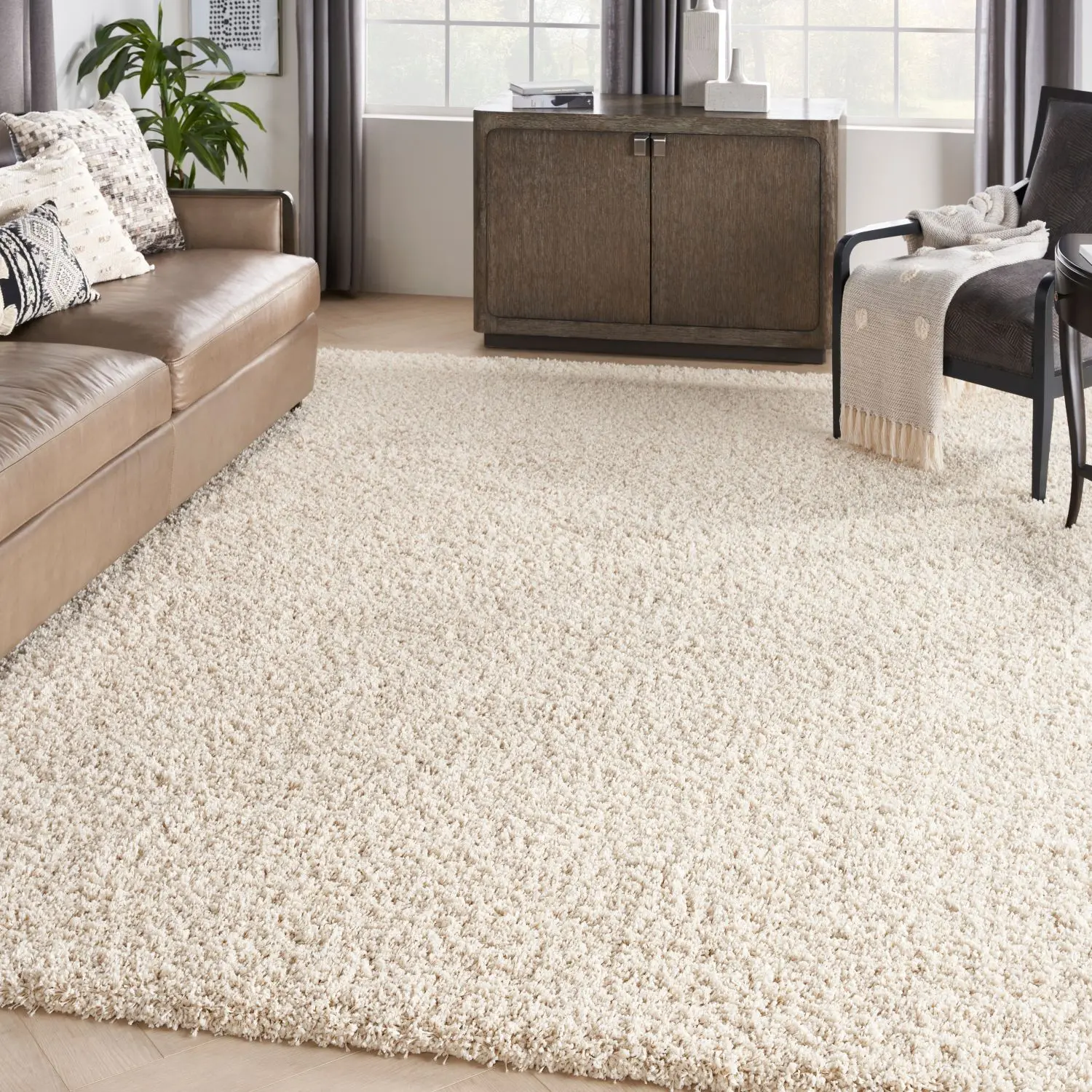 Nourison Amore Solid Shag Area Rug - Soft, Fluffy, Modern Shaggy Style, Fuzzy Decorative, Bold Option for Living Room, Bedroom, Soft Shaggy Rug, Fluffy Shaggy Rugs