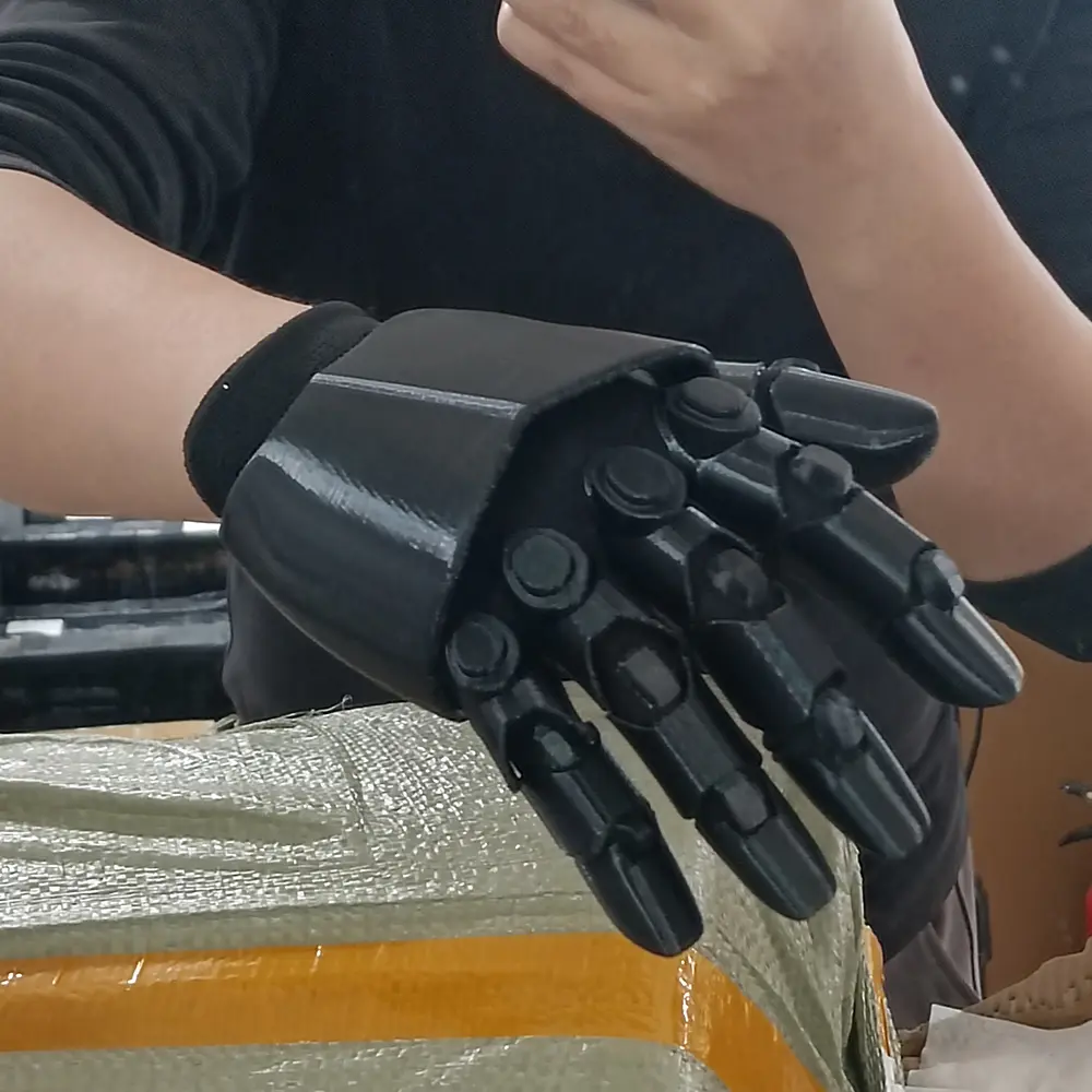 Mechanical Gloves Made of 3D Printed Petg Material, Good Flexibility, Enhanced Flexibility, Unique Machine Look, Mechanical Aesthetic, Perfect for Role Playing, Cosplay Gloves, Great Gift Idea, Flexible, Accessories, Hand Gloves