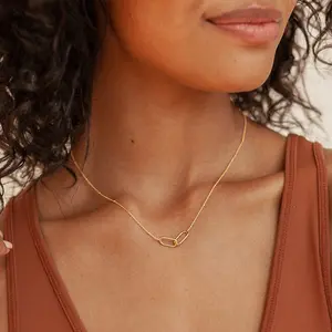 Linked Pendant Necklace by Caitlyn Minimalist - Dainty Interlocking Link Necklace with Satellite Chain - Minimalist Friendship Necklace in Gold & Silver - Mother's Day Gift