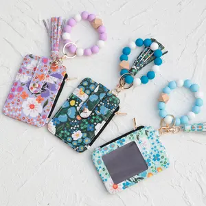 Stylish Bohemian Style Keychain for Women, with Beads and Tassels, Flower Pattern Wallet Accessory, Cute Autumn Trend Design, Suitable for Key and Bag Decoration, Suitable as a Holiday Gift for Women
